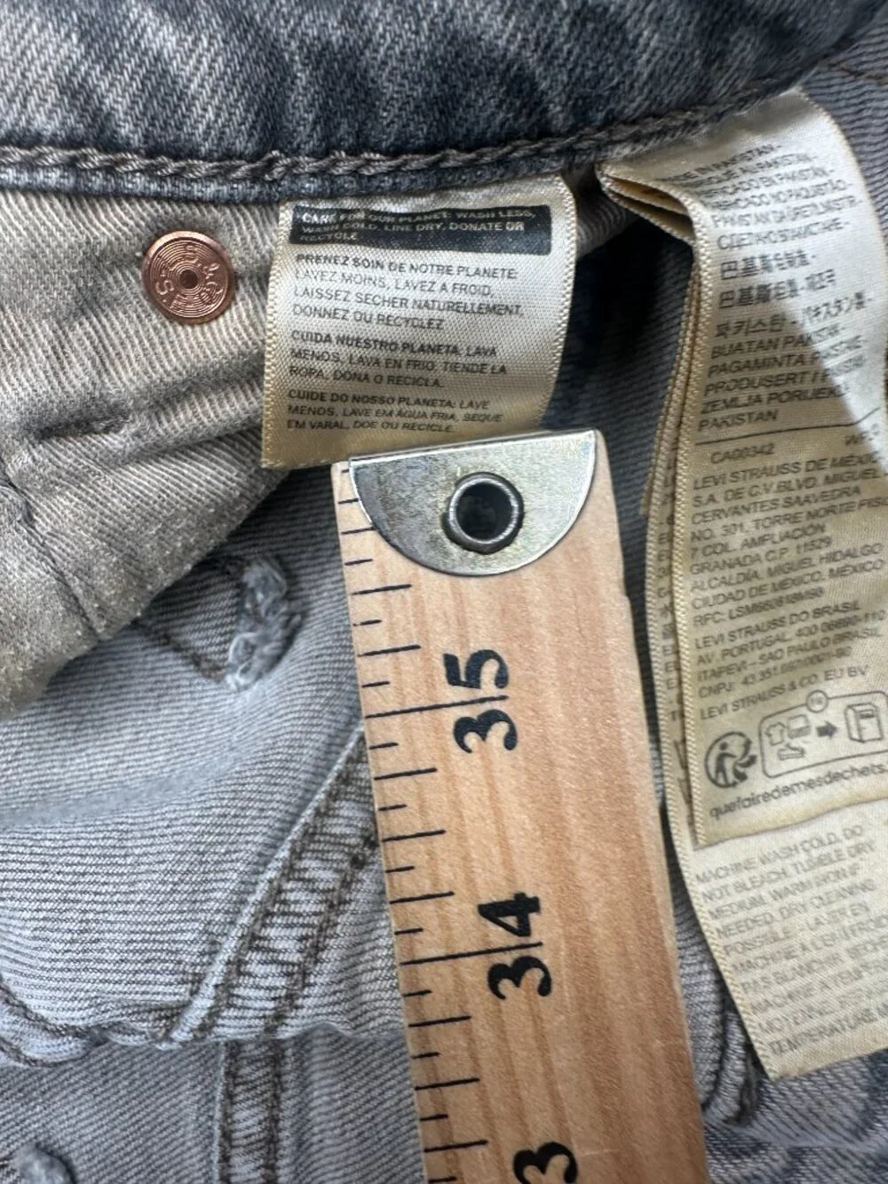 Levi's Premium 514 Mens 38x32 Gray Straight Leg Jeans Red Tab Denim